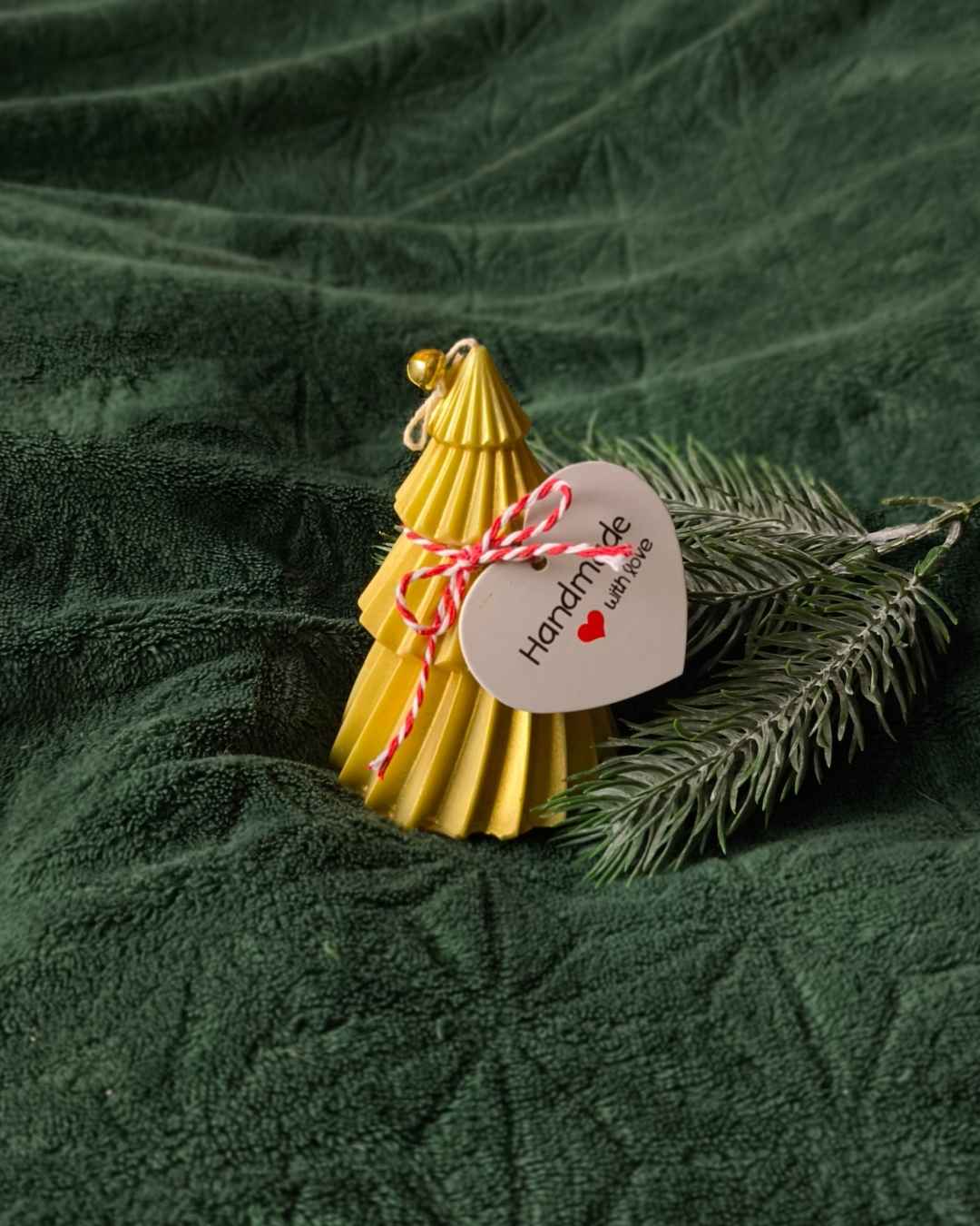 christmas-tree-lumivera-1