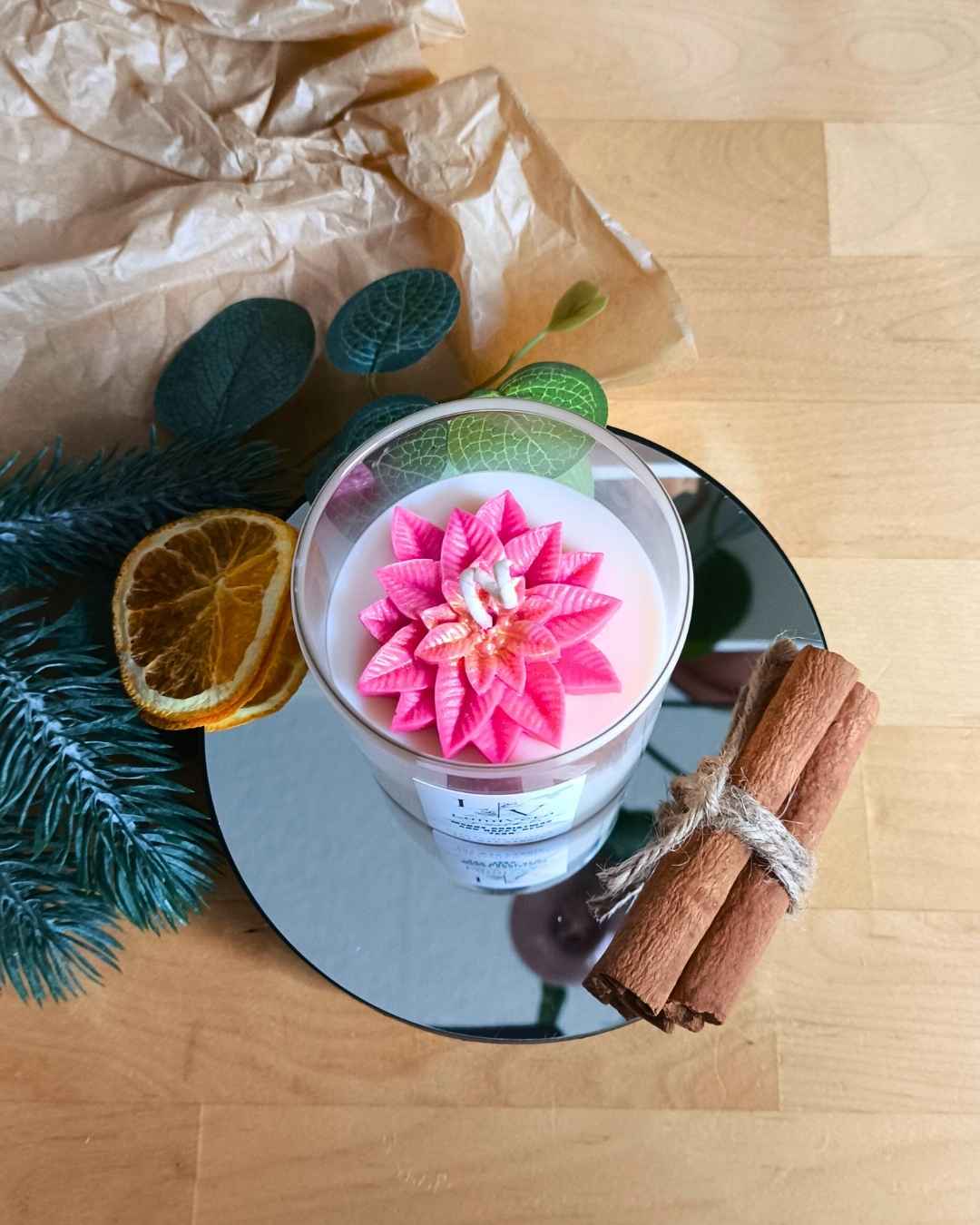 frosted-poinsettia-lumivera-2