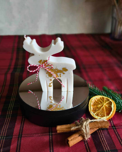 frosted-reindeer-lumivera-1