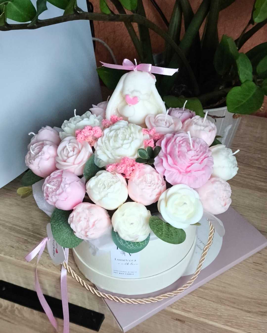 lumi-bunny-bouque-lumivera-1