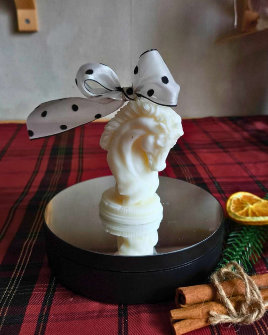 lunar-horse-balts-lumivera-1