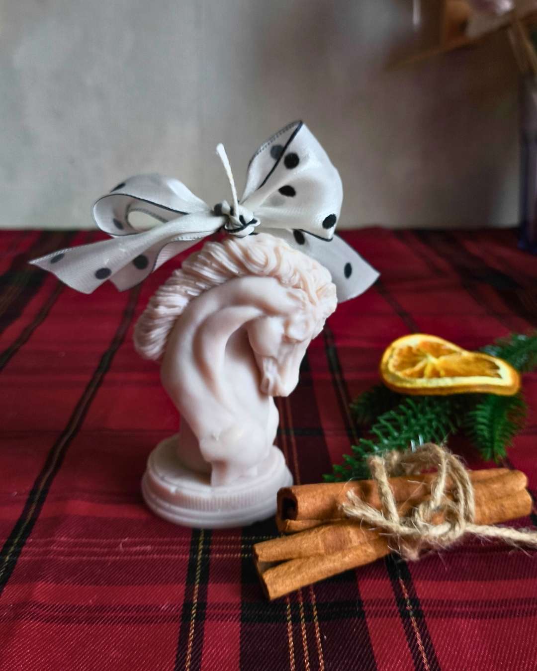 lunar-horse-bess-lumivera-1