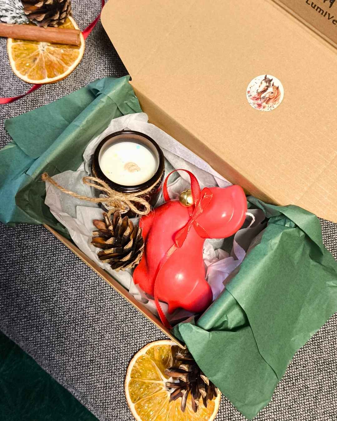 sweet-winter-horse-set-lumivera-1