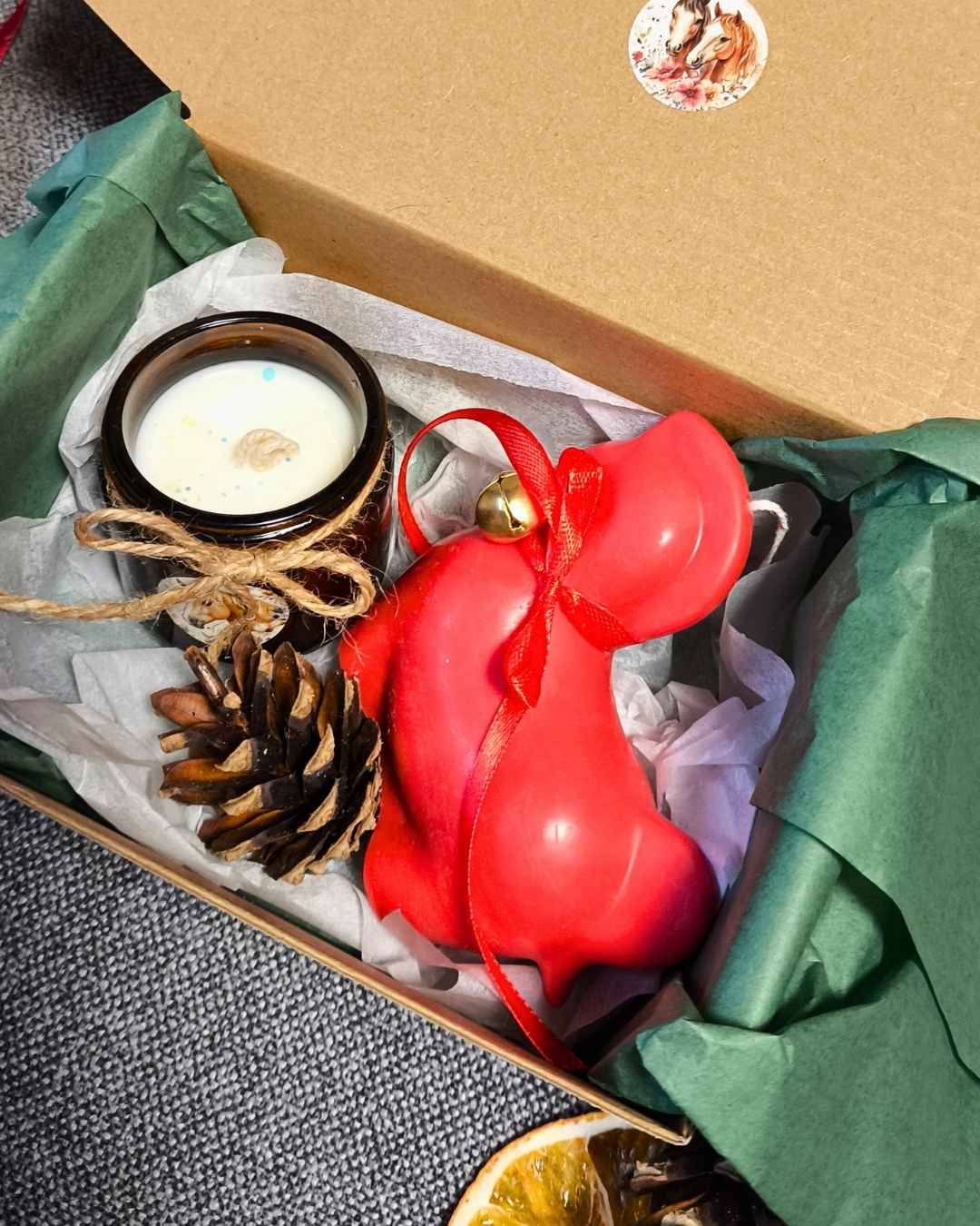 sweet-winter-horse-set-lumivera-2