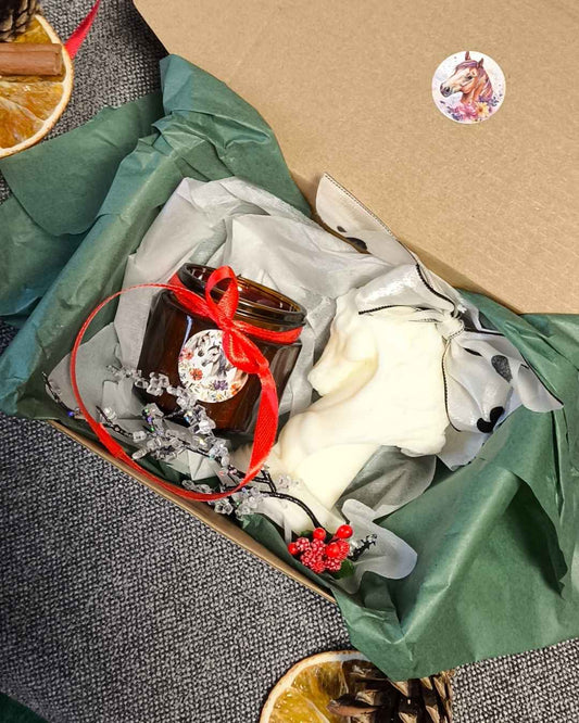 white-horse-glow-set-lumivera-1