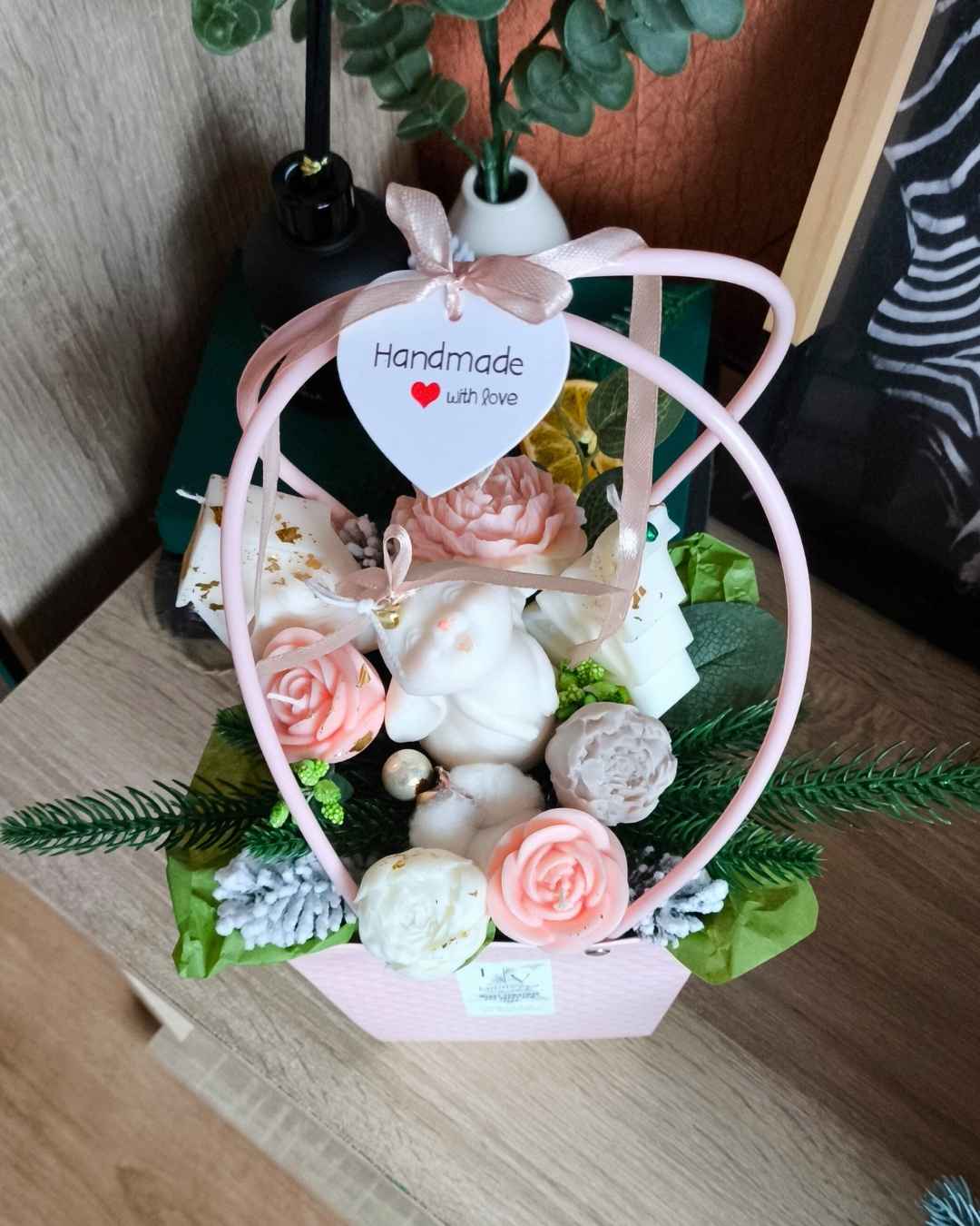 winter-bunny-bouquet-lumivera-3